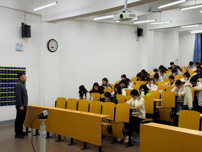 延边大学少数民族预科班开展晚自习及寝室专项检查