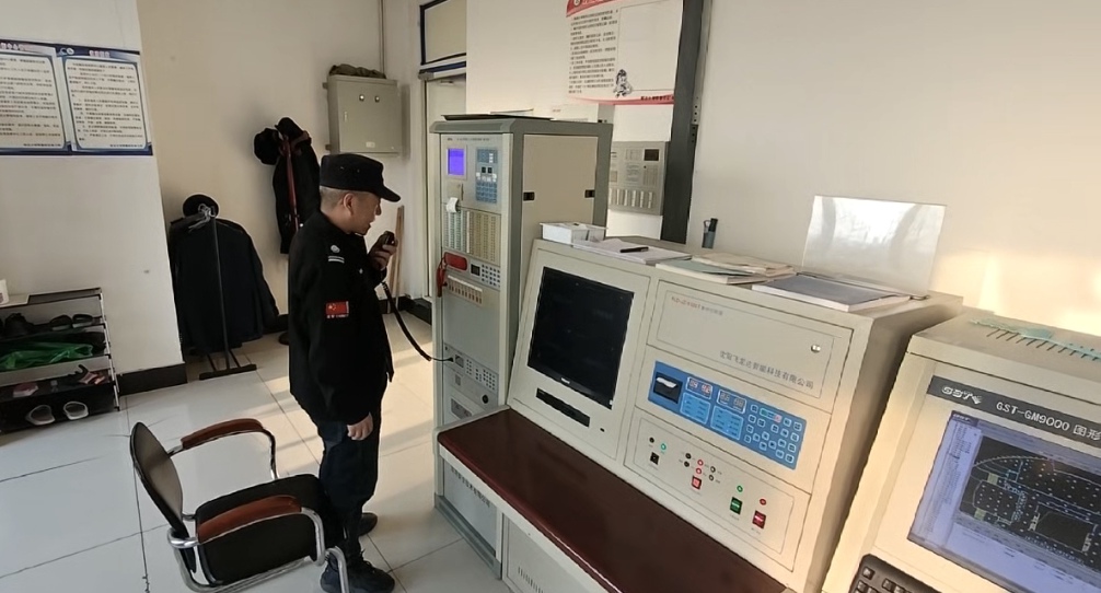 延边大学珲春校区开展微型消防站拉动演练