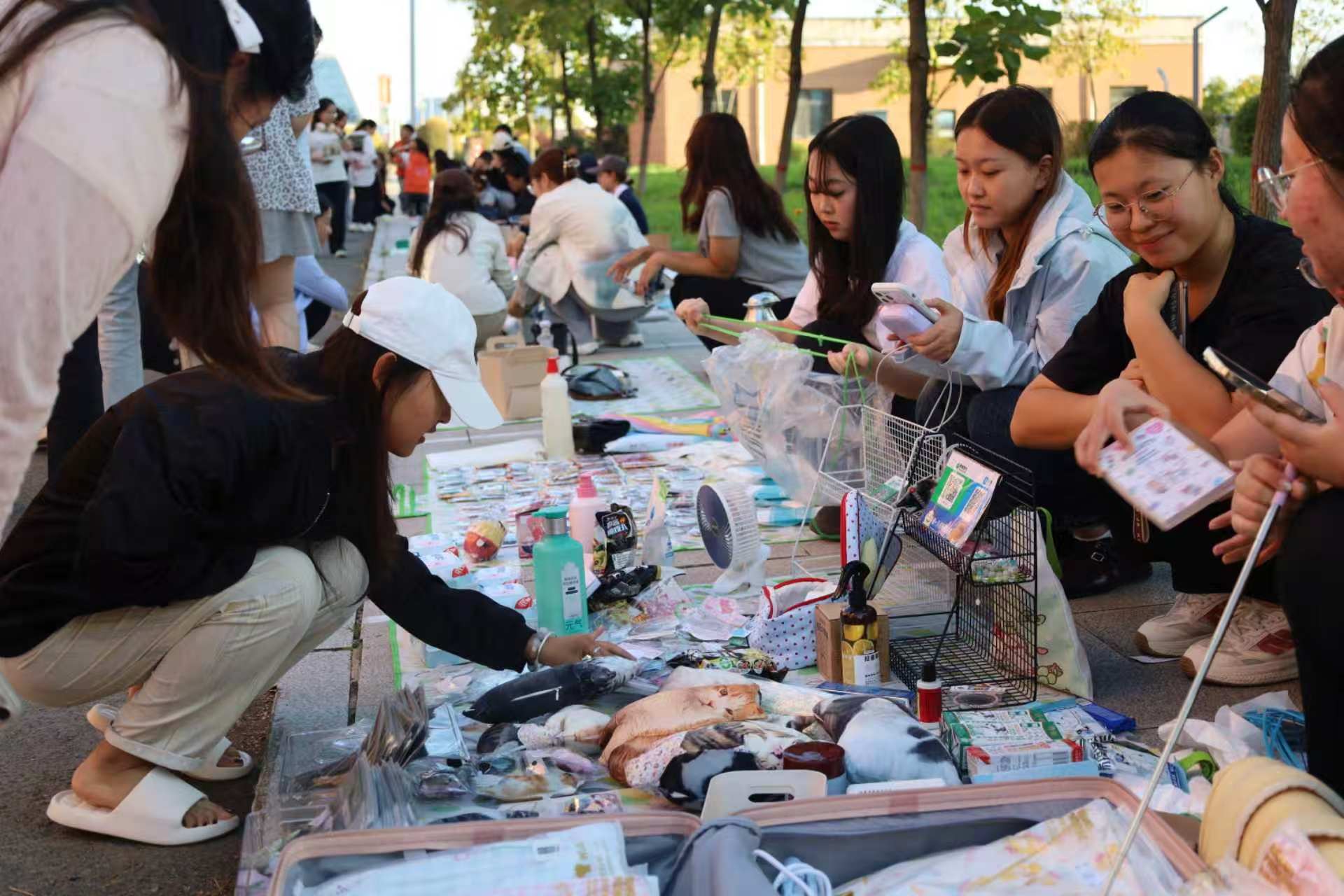 延边大学珲春校区举办“月圆逢金秋”秋日盛会